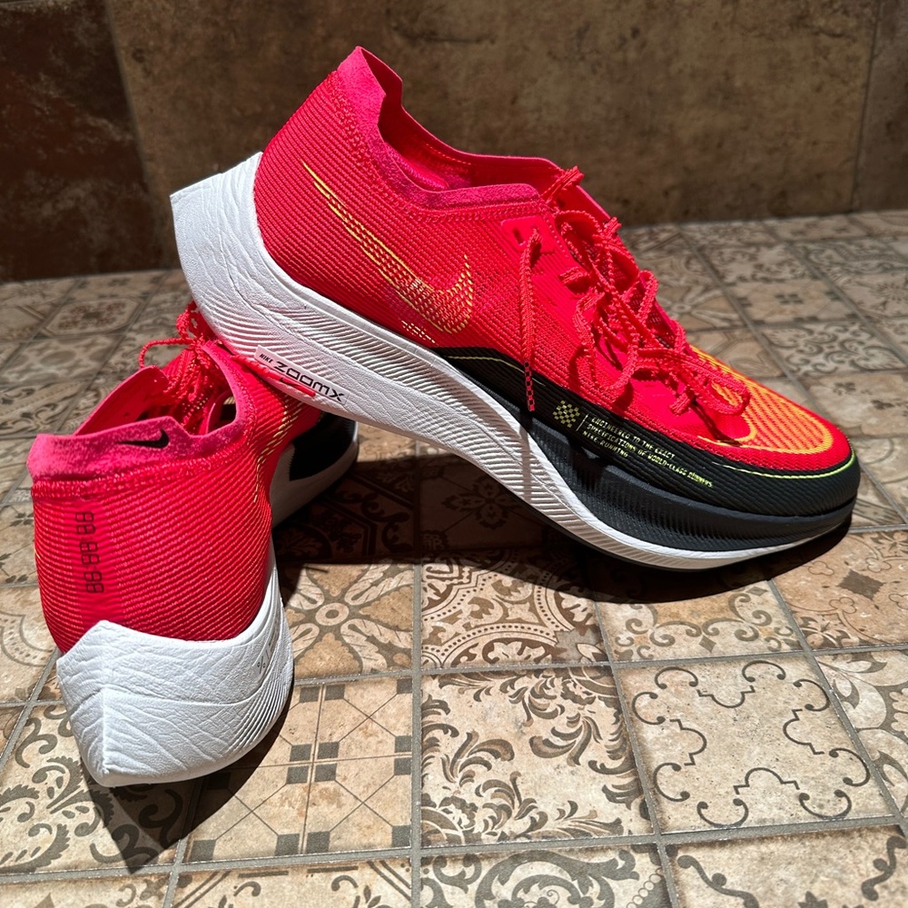 Men’s Nike running shoes zoomx